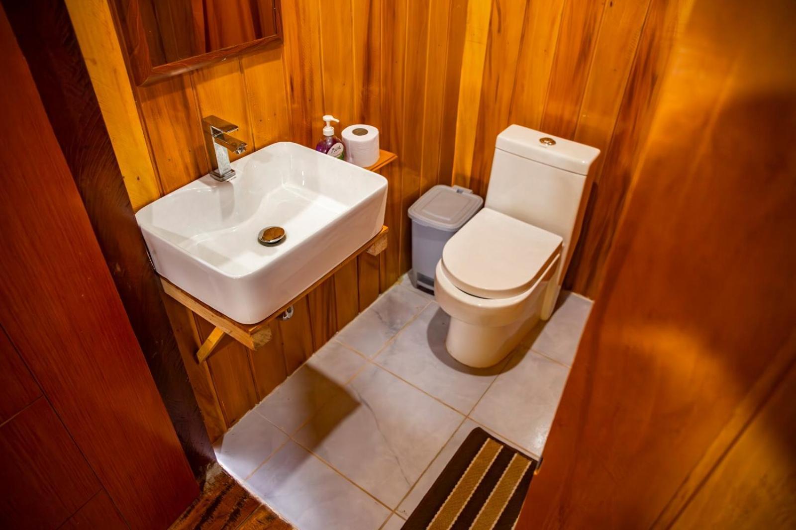 Tronco Tambopata Adventure Hotell Puerto Maldonado Exteriör bild