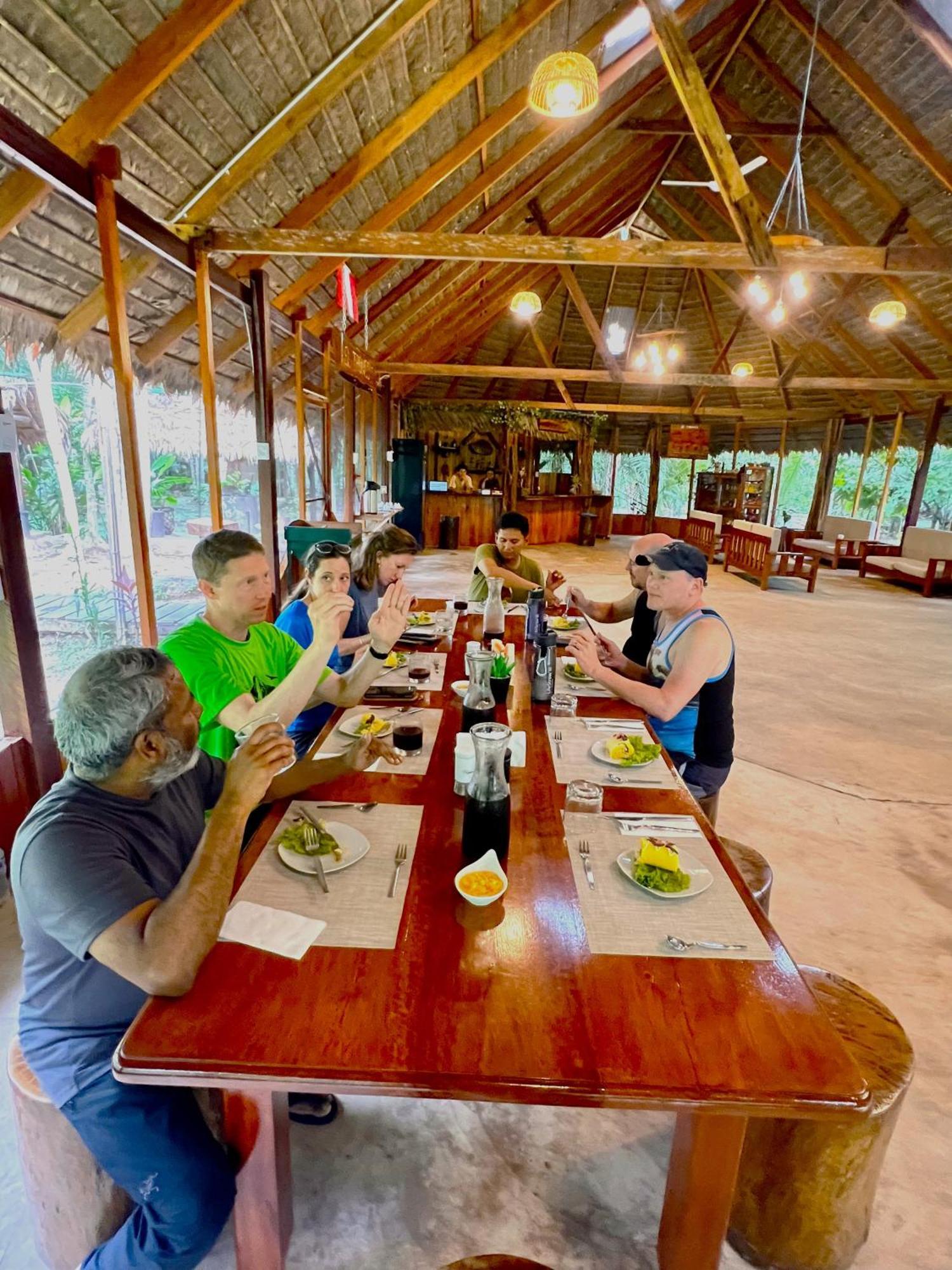 Tronco Tambopata Adventure Hotell Puerto Maldonado Exteriör bild