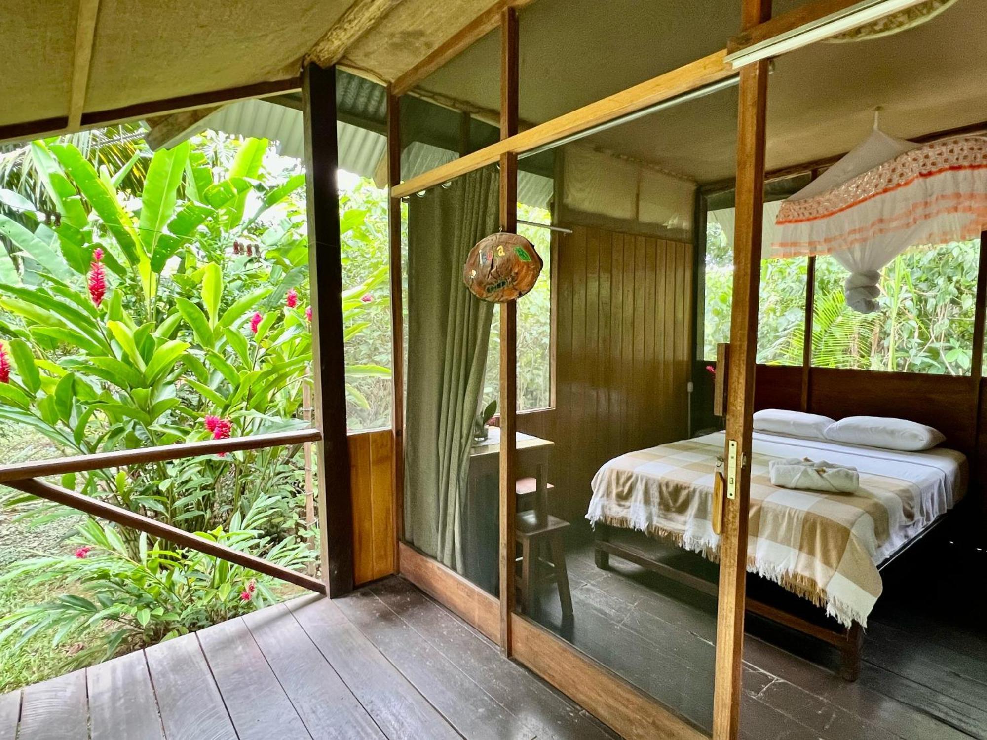 Tronco Tambopata Adventure Hotell Puerto Maldonado Exteriör bild