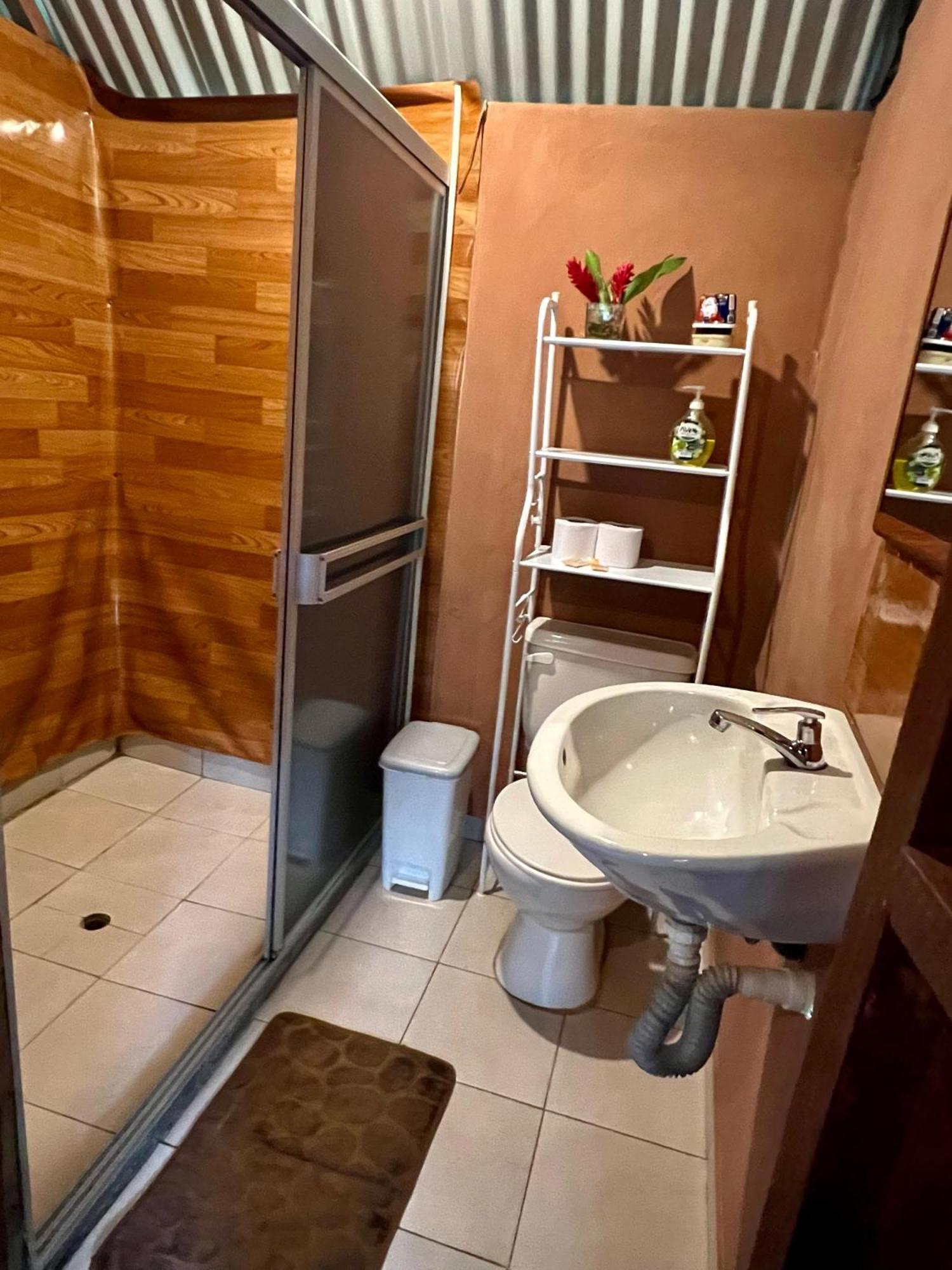 Tronco Tambopata Adventure Hotell Puerto Maldonado Exteriör bild