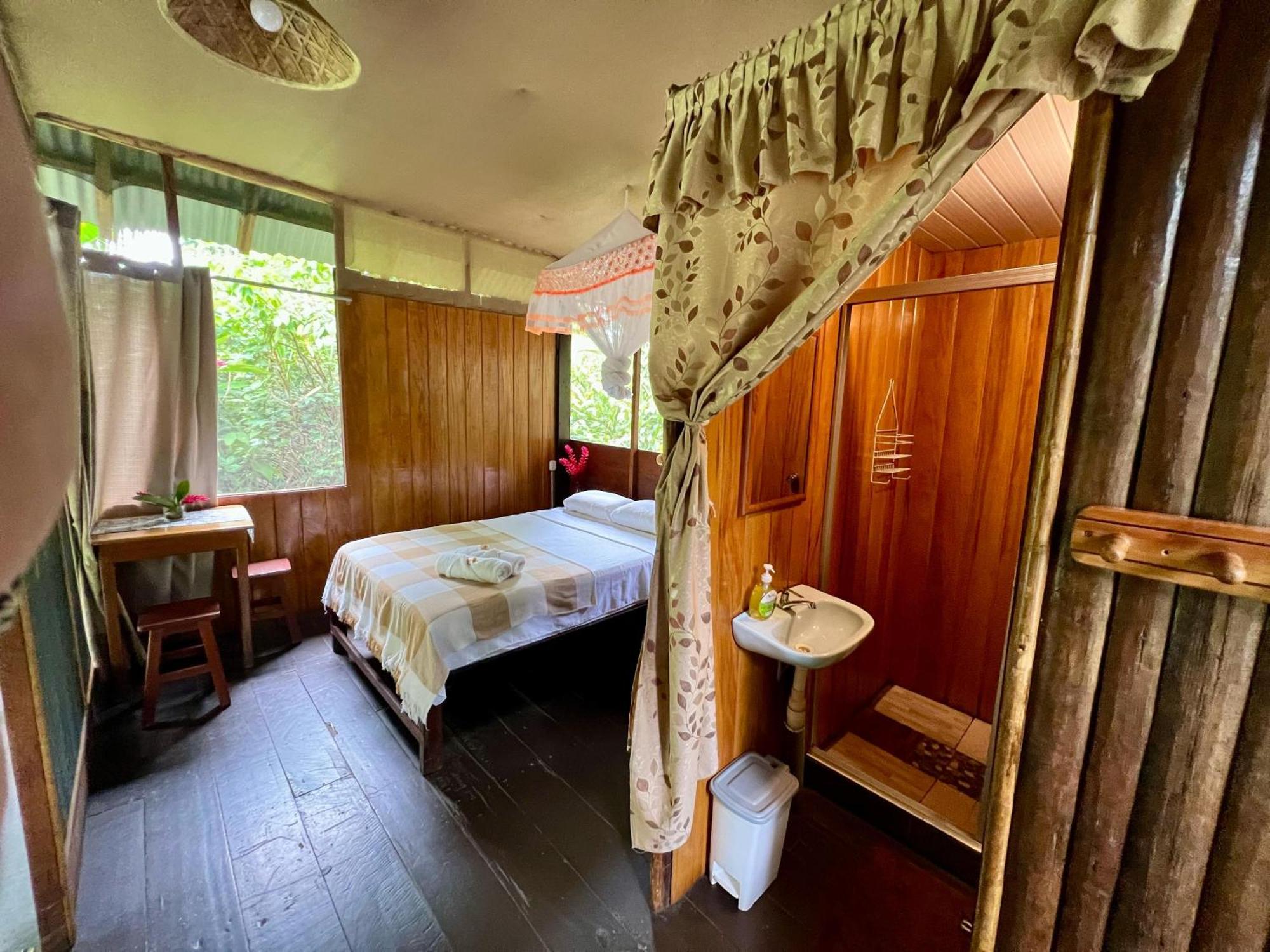 Tronco Tambopata Adventure Hotell Puerto Maldonado Exteriör bild