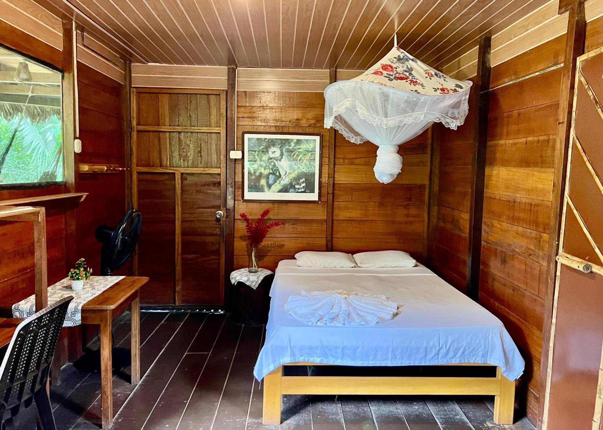 Tronco Tambopata Adventure Hotell Puerto Maldonado Exteriör bild